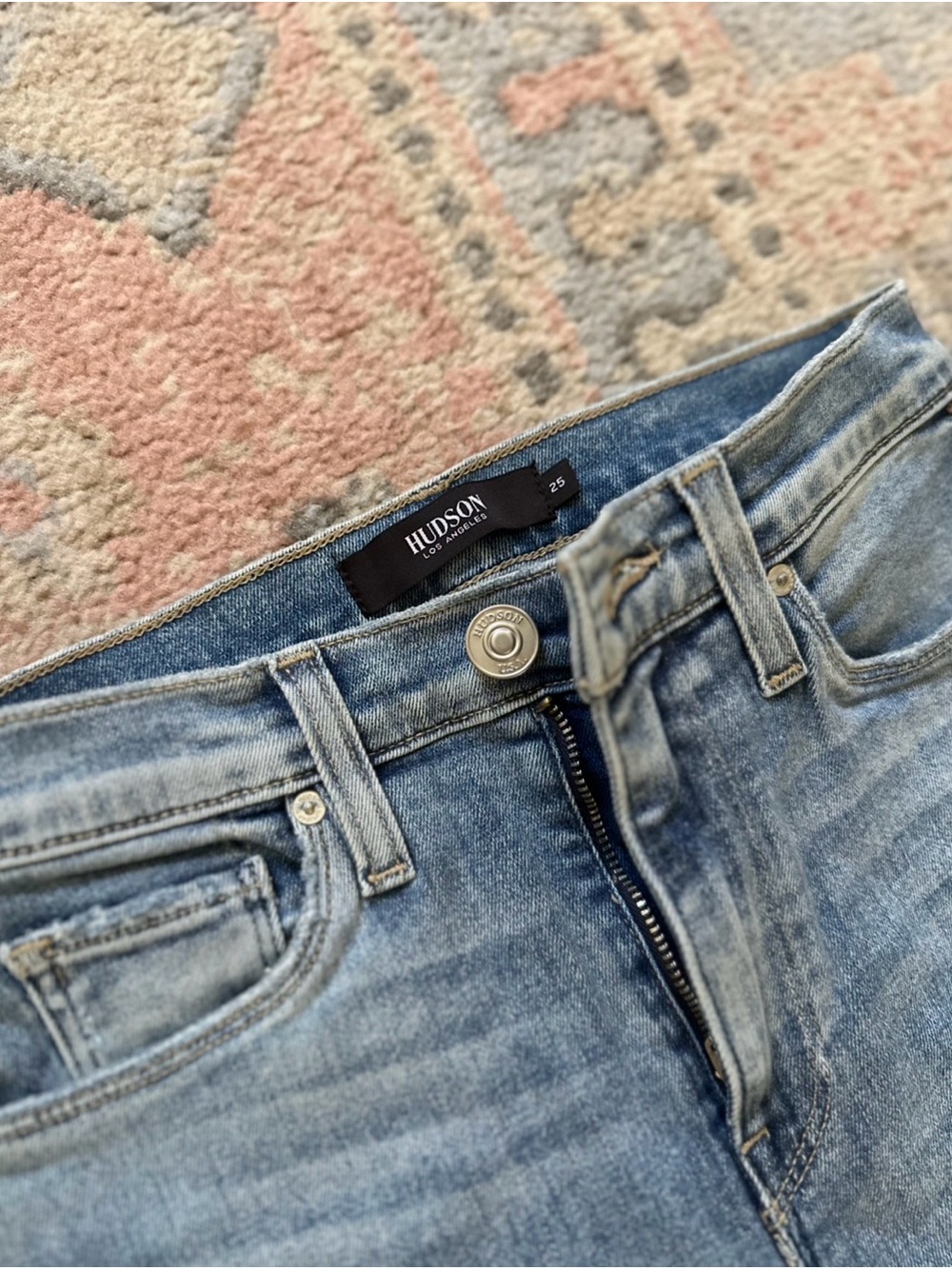 NWT Hudson Barbara High Rise Bootcut Jeans Size 25 Light Wash - Picture 6 of 6